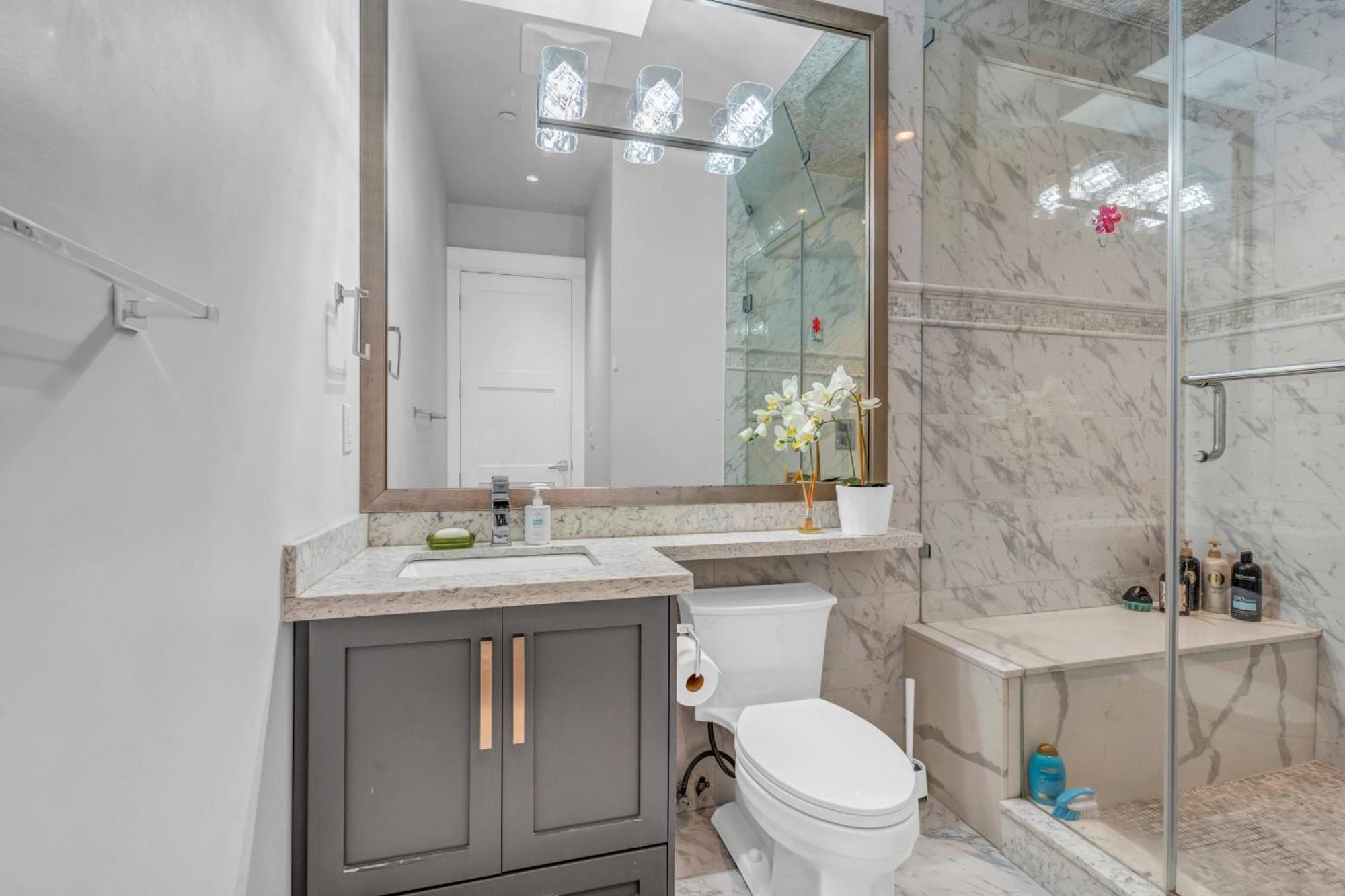 Vancouver West Cozy Retreat By Host Launch ภายนอก รูปภาพ